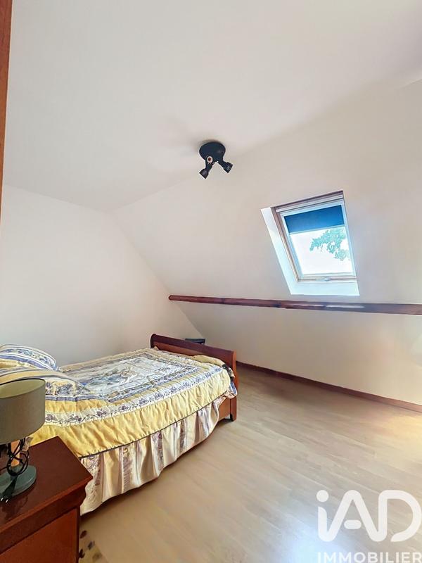 Maison - 240 m² - 9 pièces