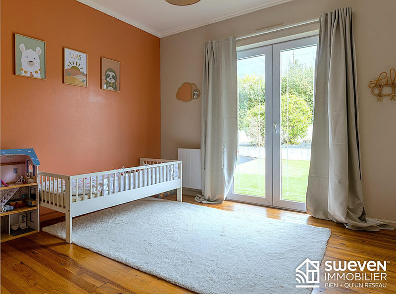 Maison - 220 m² - 8 pièces