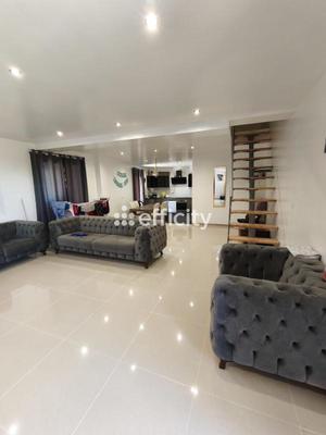 Maison - 125 m² - 5 pièces