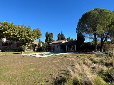 Maison - 275 m² - 6 pièces