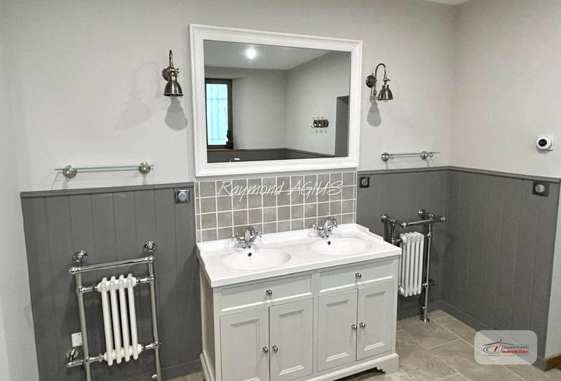 Maison - 292 m² - 11 pièces