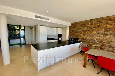 Maison contemporaine - 250 m² - 5 pièces