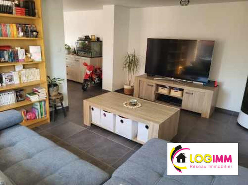 Maison - 90 m² - 9 pièces