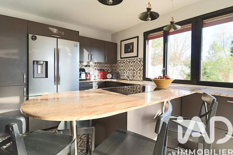 Maison - 172 m² - 10 pièces