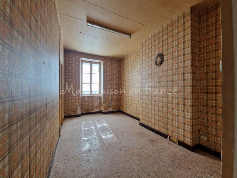 Maison - 200 m² - 7 pièces