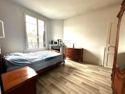 Maison - 270 m² - 5 pièces