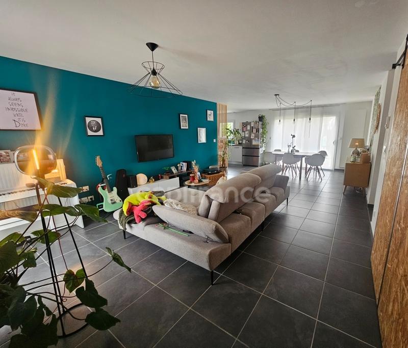 Maison - 96 m² - 5 pièces