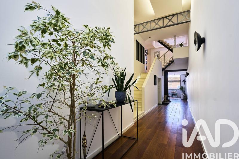 Loft - 210 m² - 5 pièces