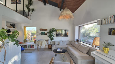 Maison - 165 m² - 9 pièces