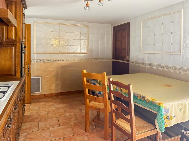 Maison - 210 m² - 6 pièces