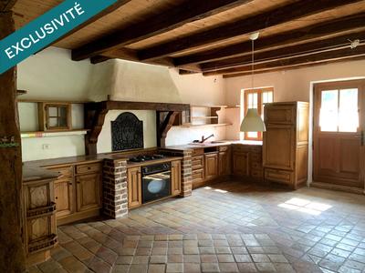 Maison - 275 m² - 11 pièces