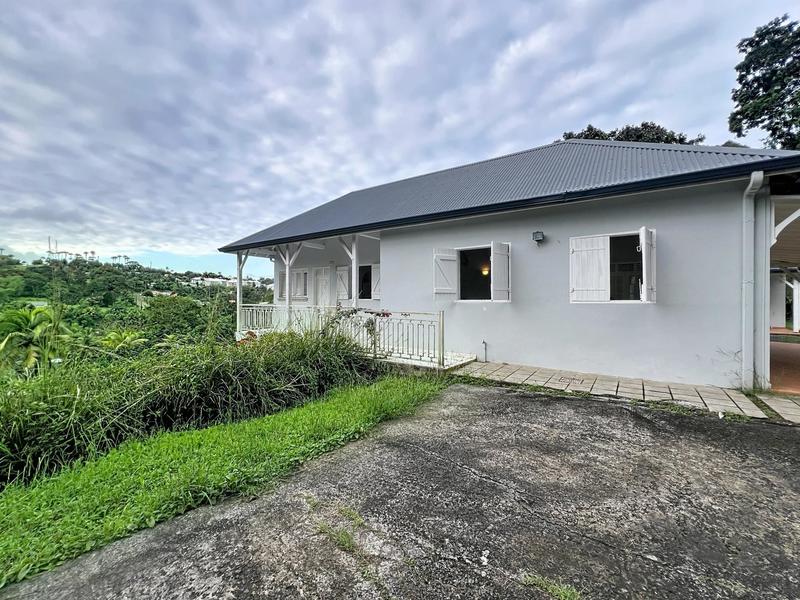 Maison - 254 m² - 6 pièces