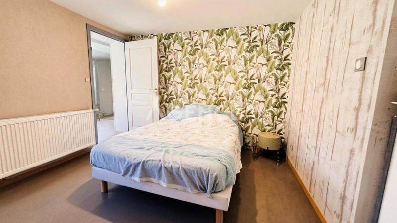 Maison - 237 m² - 6 pièces