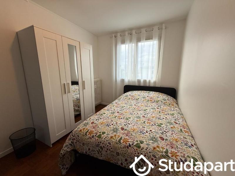 Chambre - 10 m² - 1 pièce