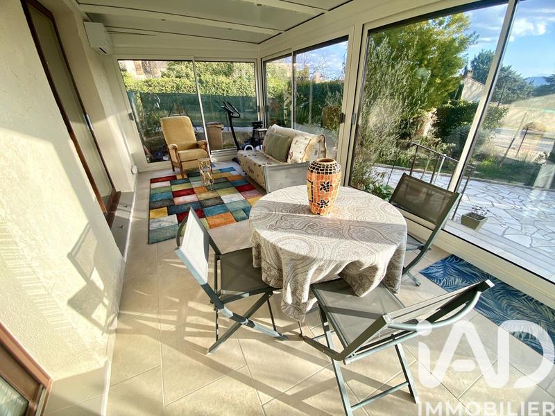 Maison - 99 m² - 5 pièces