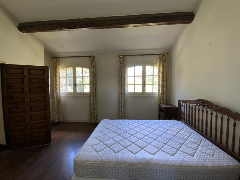 Maison - 400 m² - 10 pièces