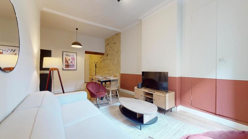 Appartement - 127 m² - 7 pièces