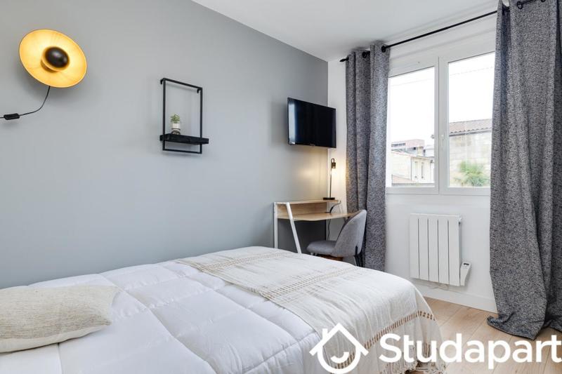 Chambre - 11 m² - 1 pièce