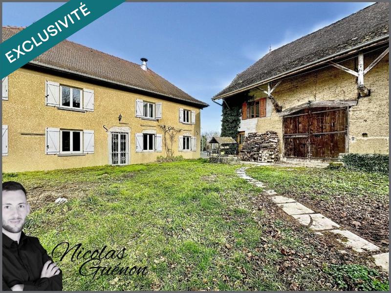 Maison - 235 m² - 8 pièces