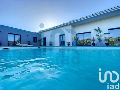 Maison de maîtres - 211 m² - 9 pièces