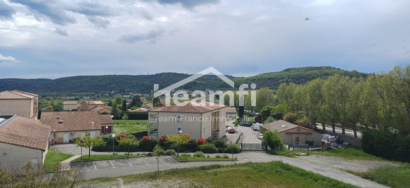 Appartement - 76 m² - 3 pièces