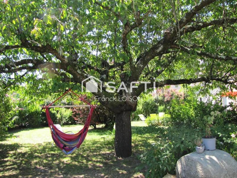 Maison - 225 m² - 8 pièces