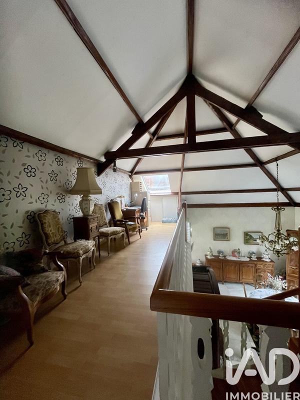 Maison - 181 m² - 8 pièces