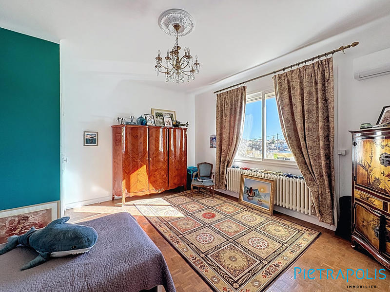 Maison - 285 m² - 7 pièces