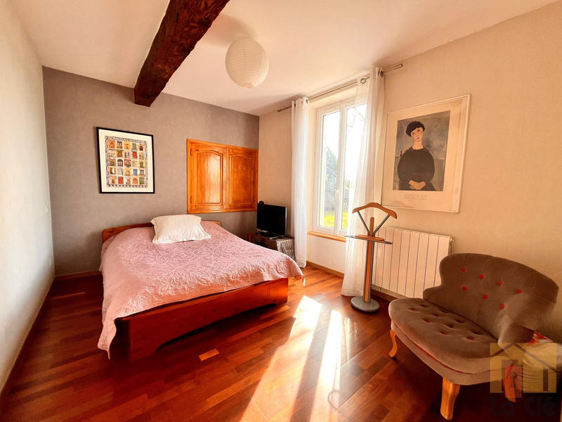 Maison - 267 m² - 10 pièces