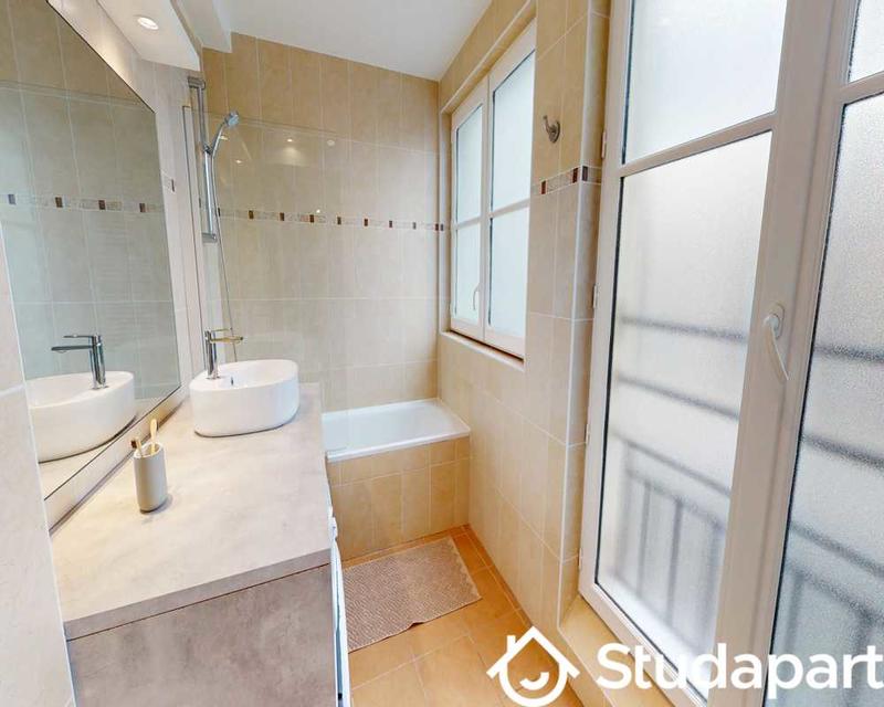 Chambre - 65 m² - 1 pièce