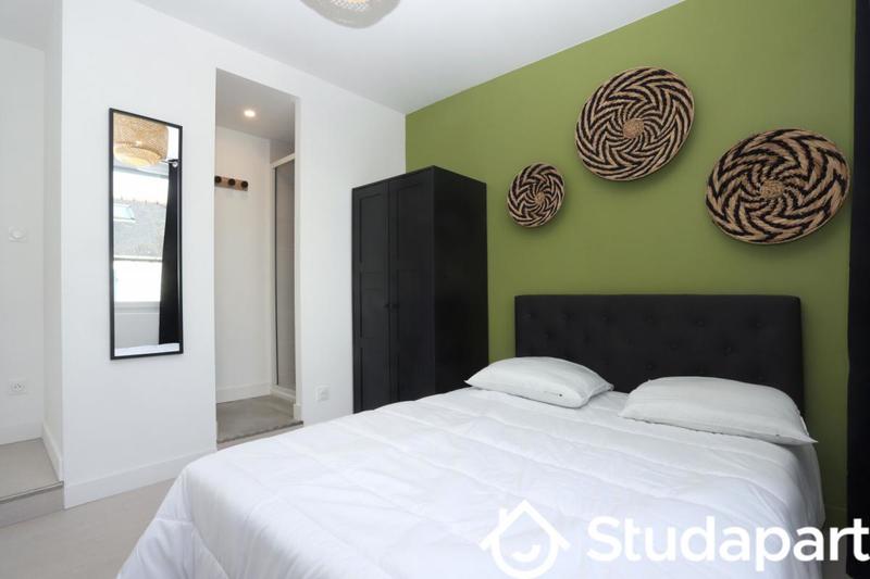 Chambre - 11 m² - 1 pièce