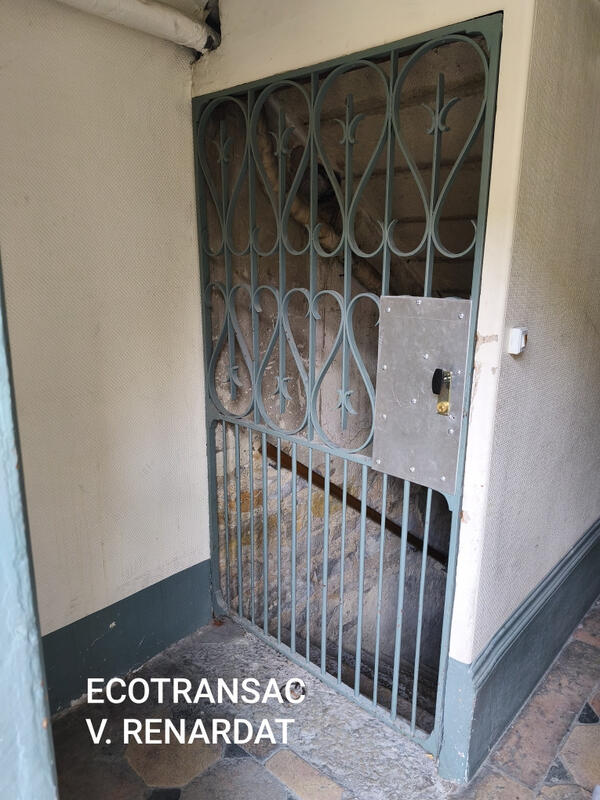 Local commercial - 104 m² - 5 pièces