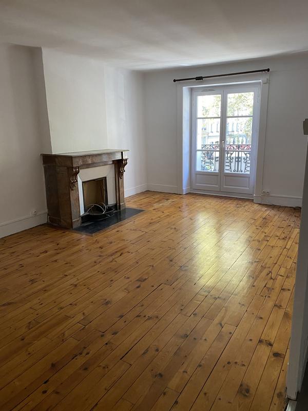 Appartement - 105 m² - 4 pièces