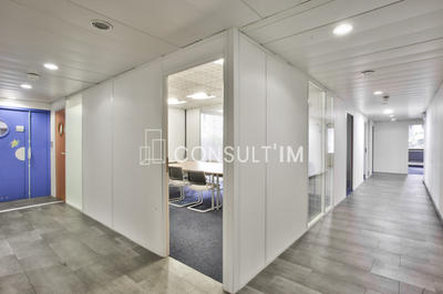 Bureau - 2 831 m²