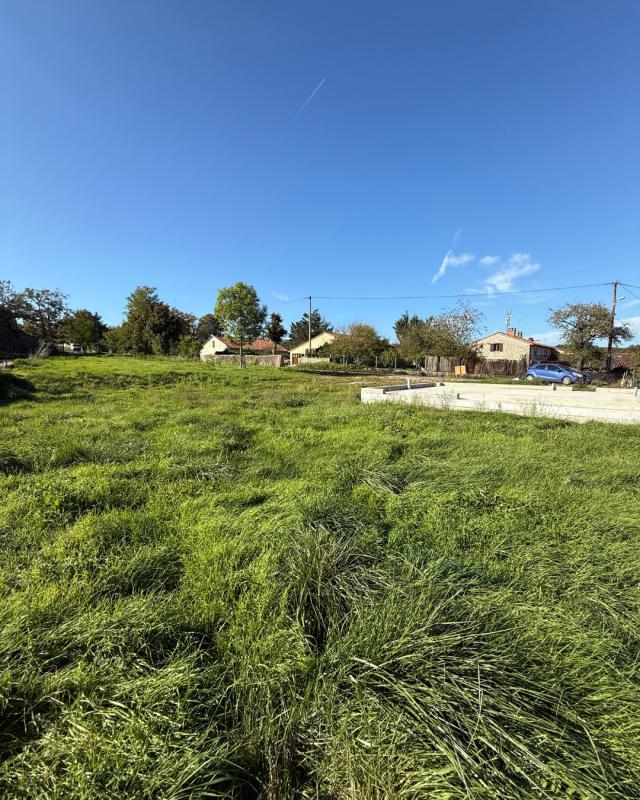 Terrain constructible - 1 288 m²