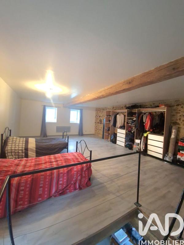 Maison - 250 m² - 5 pièces