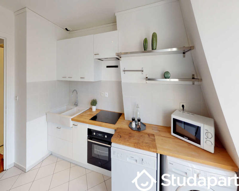 Chambre - 80 m² - 1 pièce