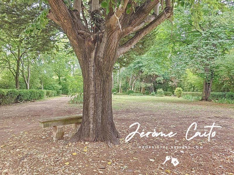 Demeure - 858 m² - 20 pièces