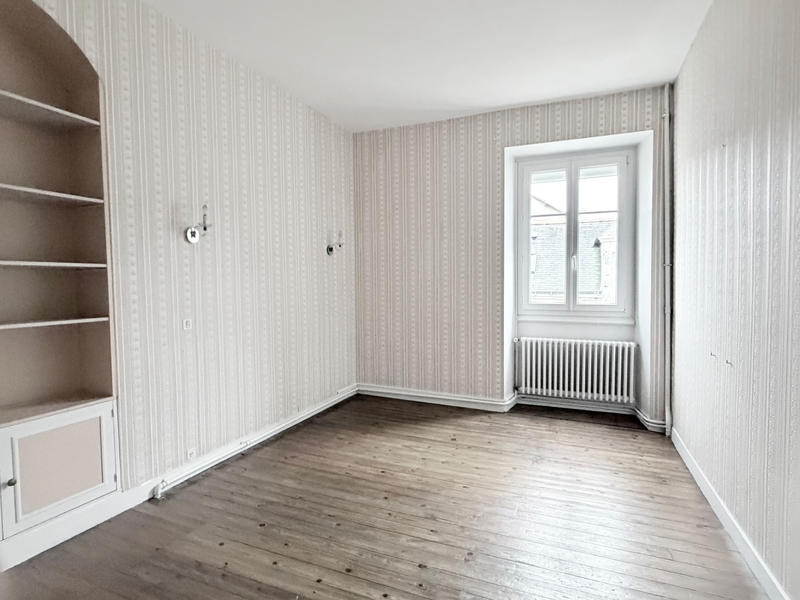 Maison - 158 m² - 8 pièces