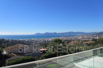 Maison - 185 m² - 4 pièces