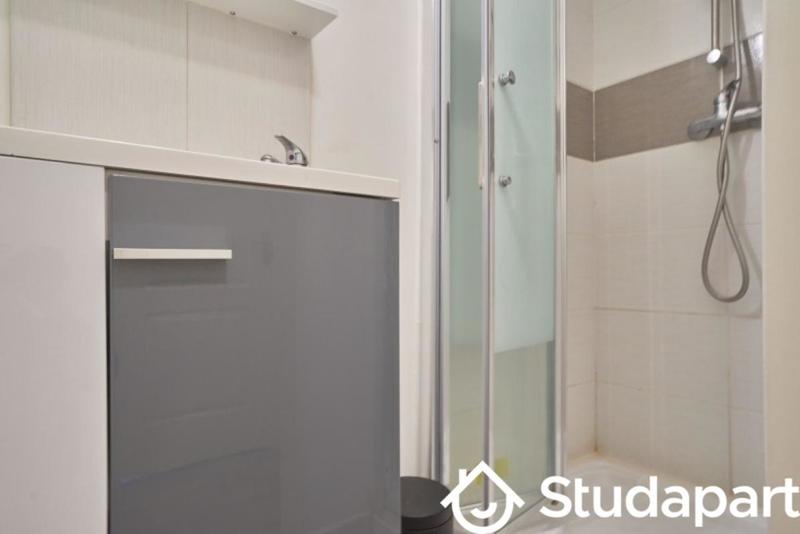 Chambre - 9 m² - 1 pièce