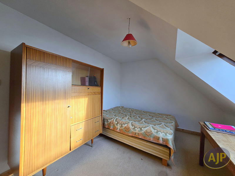 Maison - 80 m² - 5 pièces