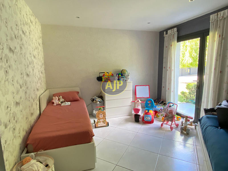 Maison d'architecte - 300 m² - 8 pièces