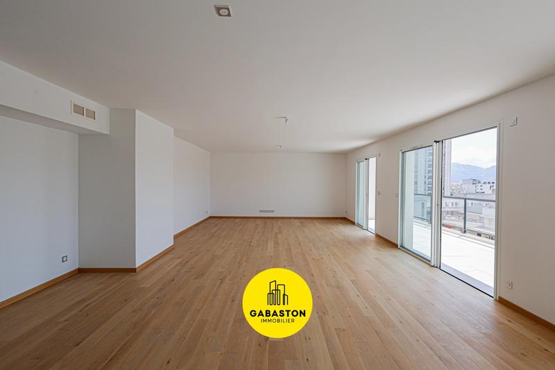 Appartement - 123 m² - 4 pièces