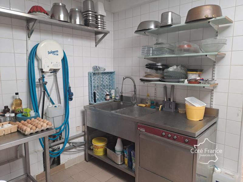 Maison - 217 m² - 7 pièces