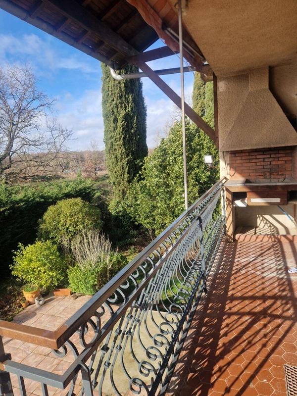 Appartement - 70 m² - 5 pièces