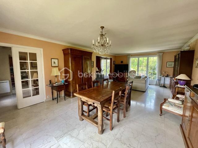 Maison traditionnelle - 112 m² - 5 pièces