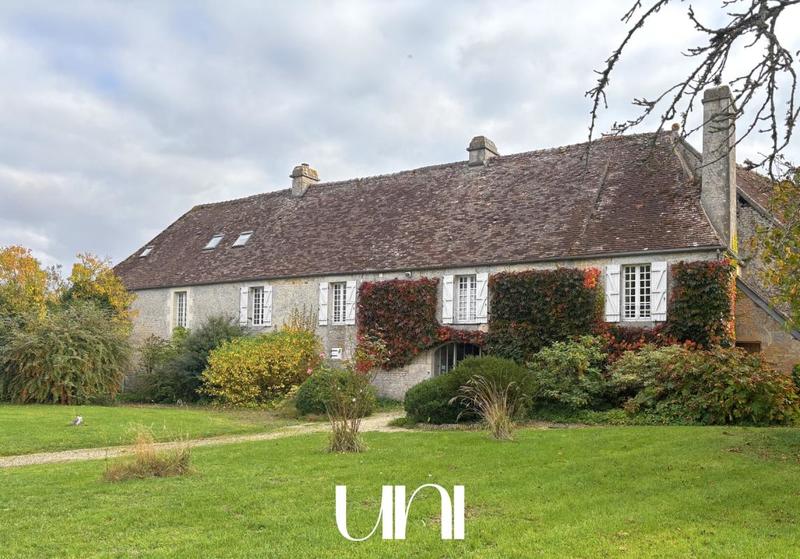 Maison - 341 m² - 10 pièces