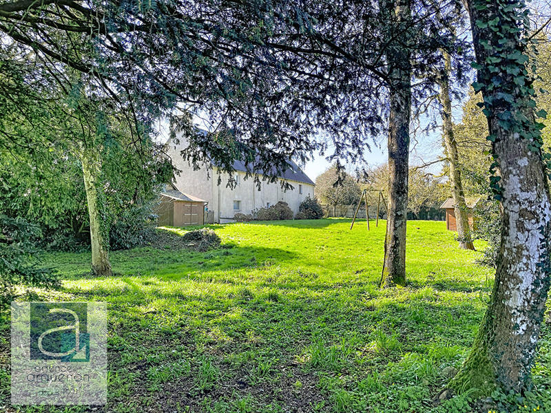 Maison - 250 m² - 8 pièces