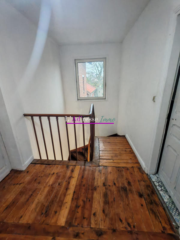 Maison traditionnelle - 182 m² - 7 pièces